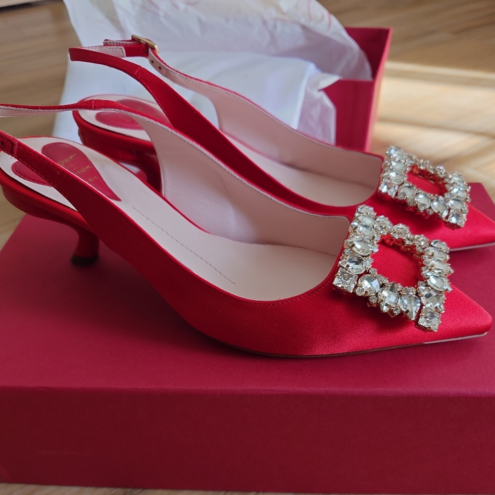 Roger Vivier Virgule Slingback